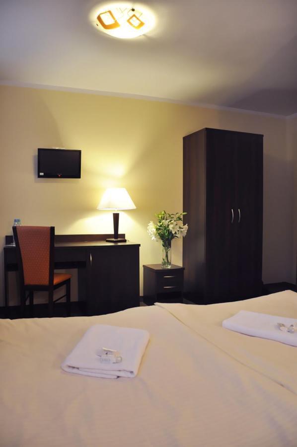 Hotel Pojezierze Szczecinek Værelse billede