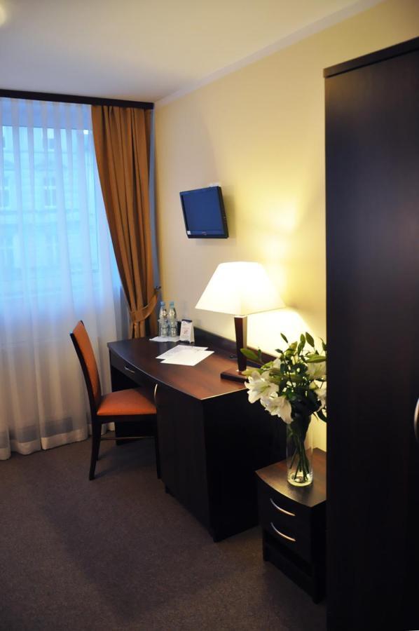 Hotel Pojezierze Szczecinek Værelse billede